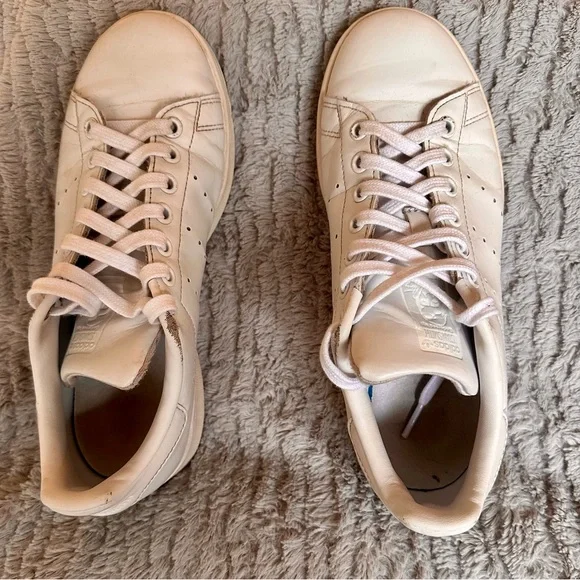All White Leather Adidas Stan Smiths - Picture 3 of 6